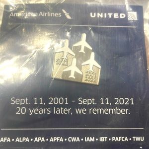 United Airlines 9/11 memorabilia pin!!